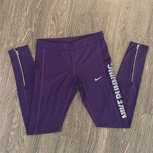 Women’s Nike Dri Fit Leggings in Plum, Size Small